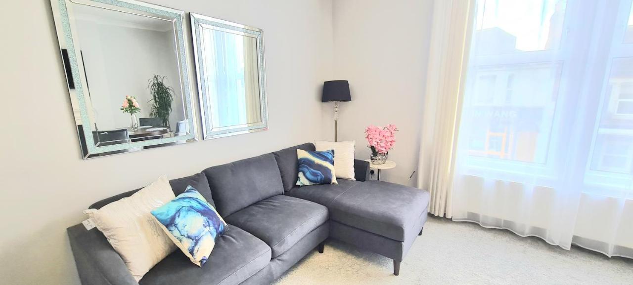 Spacious 3 Bed Flat Near The Sea With Parking Μπόρνμουθ Εξωτερικό φωτογραφία